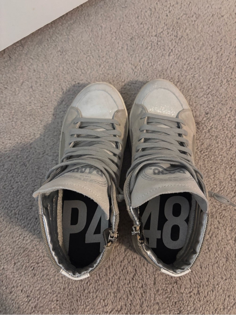 P448 Women's High-Top Sneakers in Light Gray and Silver Accents